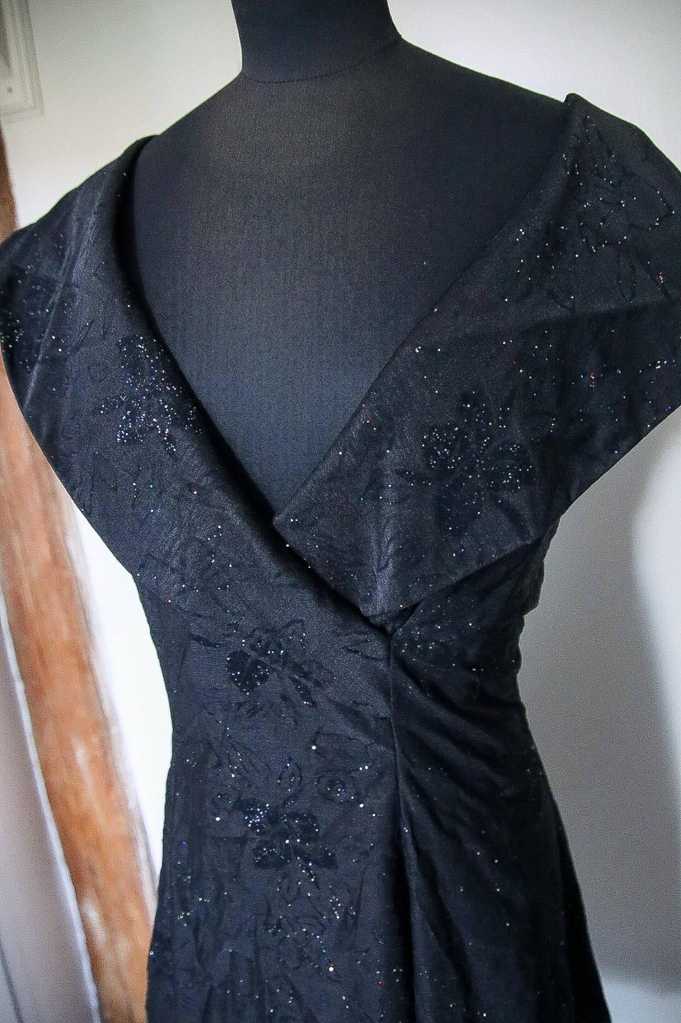 Robe noire avec paillettes vintage