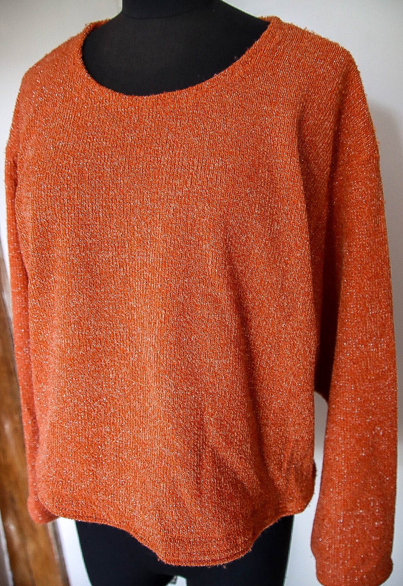 Pull orange pailleté vintage